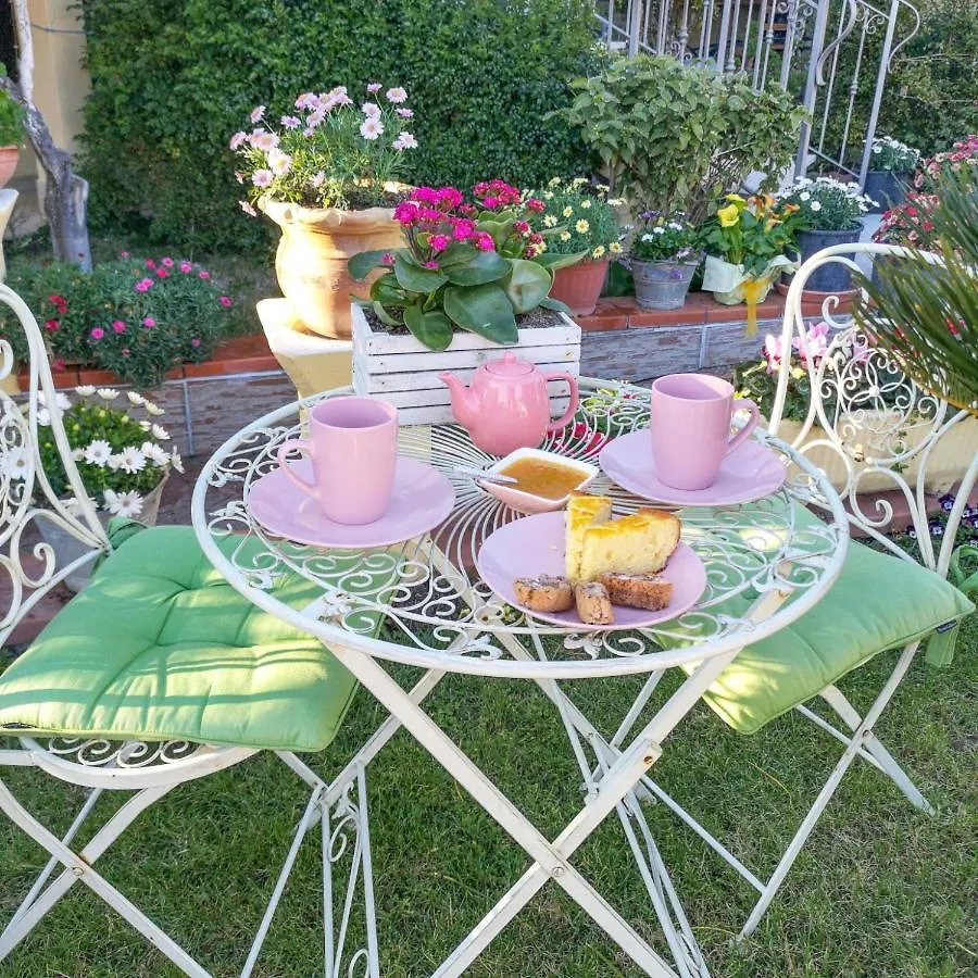 Oda ve Kahvaltı B&B Il Giardino Da Pina Tuili