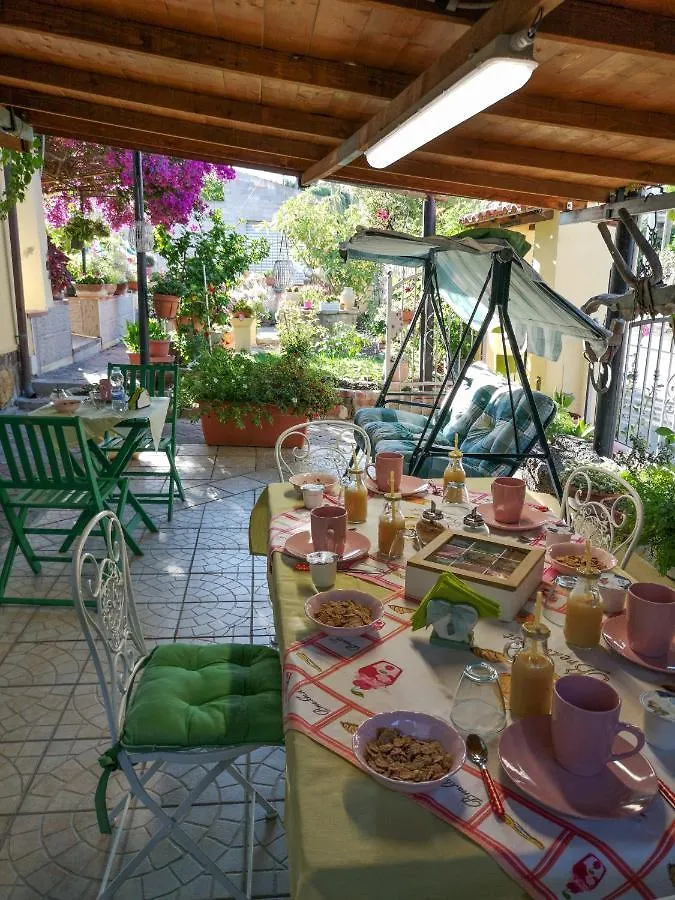 B&B Il Giardino Da Pina Tuili Oda ve Kahvaltı