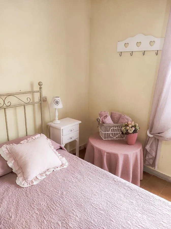Oda ve Kahvaltı B&B Il Giardino Da Pina Tuili